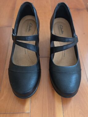Clarks Black Leather Cross-Strap Mary Jane Flats